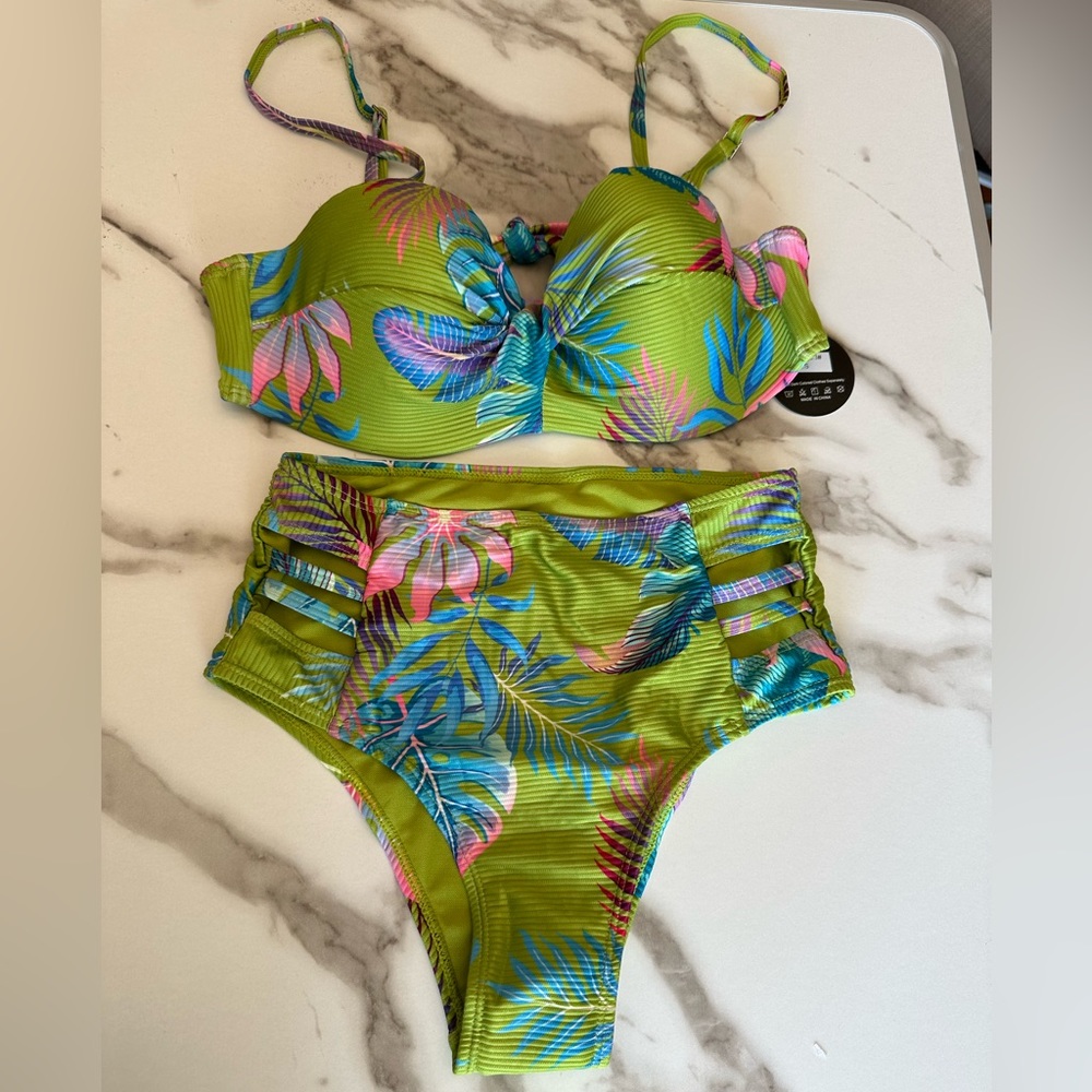 NWT Mooncore Bikini Green Tropical Print Size Small